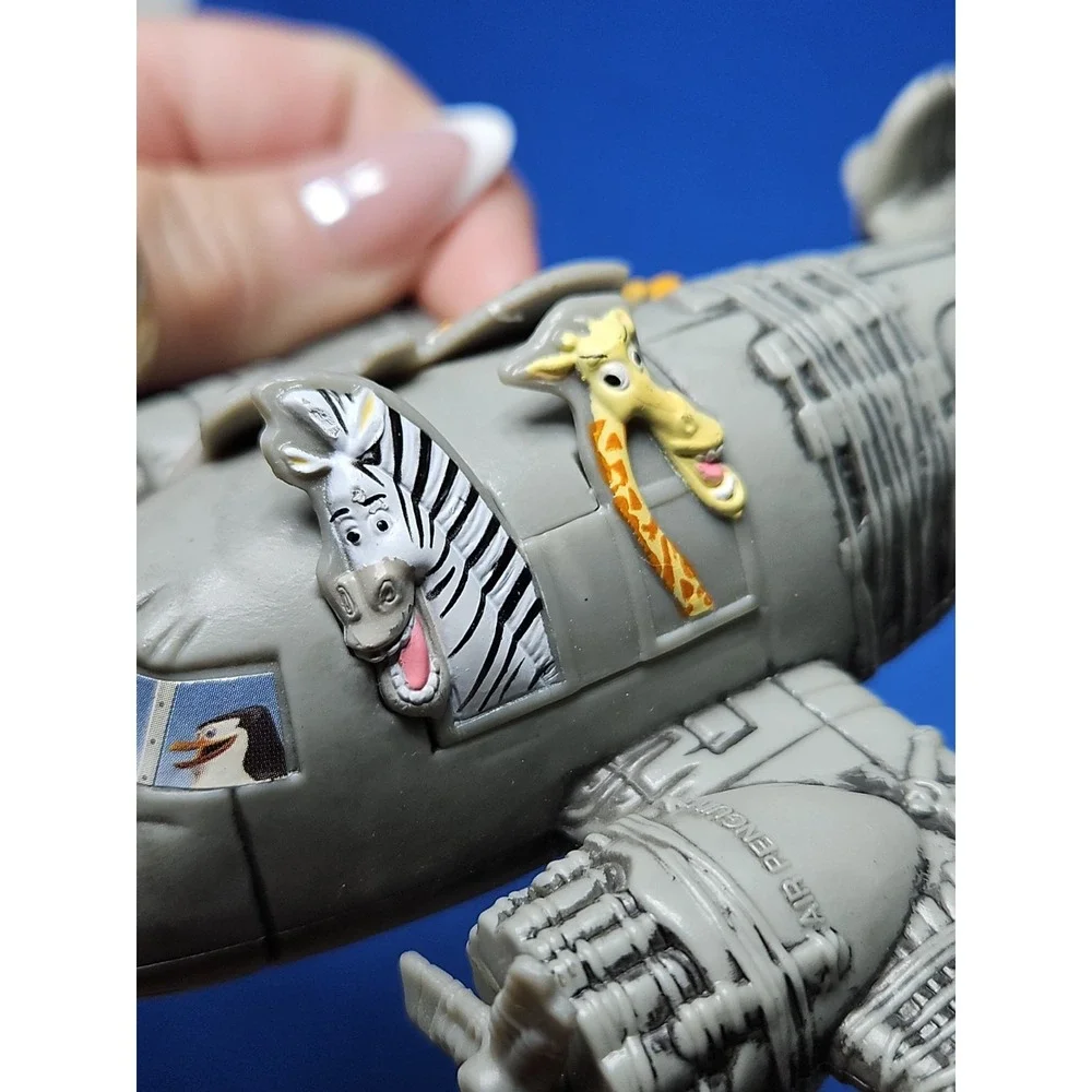 MADAGASCAR Movie Cake Topper Airplane Lion Hippo Giraffe Zebra Escape 2 Africa